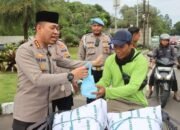 Ramadan Berkah, Polres Tangerang Kota Gelar Buka Bareng Ojol di Jalan