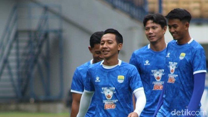 Jadwal Mepet vs Persebaya, Adam Alis: Persib Targetkan 3 Poin atau Gagal?