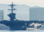 Iran Serang Kapal Induk AS Abraham Lincoln dengan 4 Rudal Balistik, Ancaman Terhadap Kekuatan Laut Super AS!