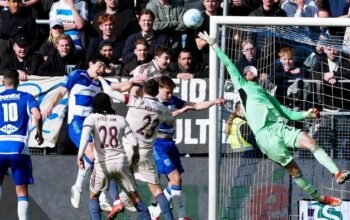 “Kisah Heroik Maarten Paes: PEC Zwolle Vs Ajax, Tak Terkalahkan dalam Perlawanan!”