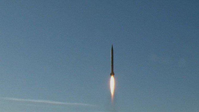 Ledakan Rudal Iran Tewas di Langit Yerusalem, 7 Orang Luka