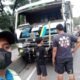 Darurat! Truk Tabrak Pembatas Jalan di Jakbar, Lalin Padat dan Warga Kecelekaan