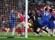 “Kisah Chelsea: Kehidupan Ganda di Dalam Ruang Lapangan”