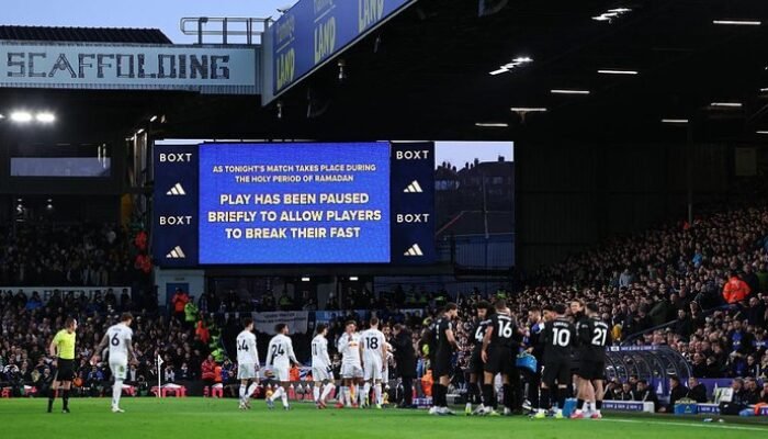 Leeds Kecewa Suporternya Soraki Momen Buka Puasa Pemain Man City – Update 2