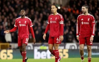 Liverpool Ceroboh, Kecelakaan 1-2 dari Wolverhampton Wanderers