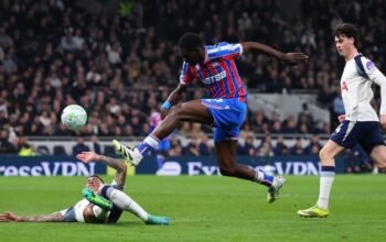 VAR Pernah ‘Melihat’ Hidung Ismaila Sarr sebagai Offside? Kisah Mengejutkan di Balik Keputusan Referee!