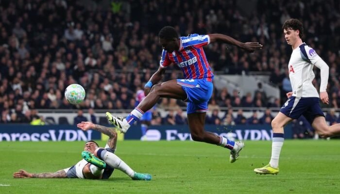 VAR Pernah ‘Melihat’ Hidung Ismaila Sarr sebagai Offside? Kisah Mengejutkan di Balik Keputusan Referee!