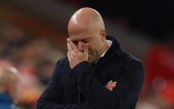 “Arne Slot Layak Dipecat danai Liverpool Gagal Lolos Liga Champions: Apakah Ini Akhir Zaman untuk The Reds?”