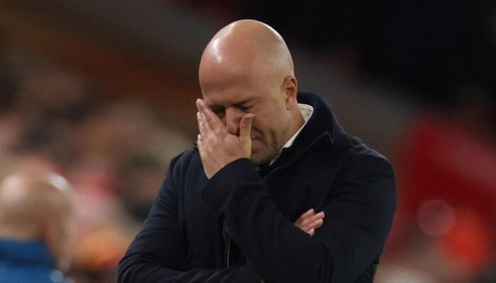 “Arne Slot Layak Dipecat danai Liverpool Gagal Lolos Liga Champions: Apakah Ini Akhir Zaman untuk The Reds?”