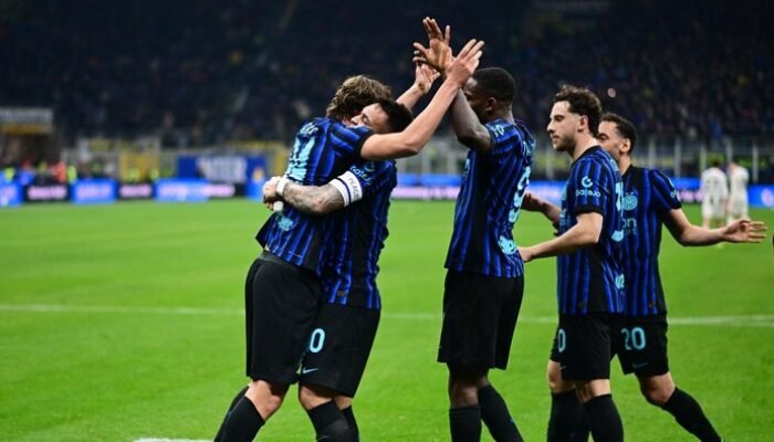 Milan Terpuruk, Inter Tetap Gas Pol: Siapa yang Akan Menang di Puncak?