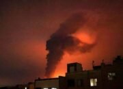 **Israel Serang Depot Minyak Iran, Kebakaran Besar Landa Teheran**