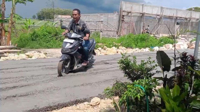 Pemotor yang Terjang Jalan Lagi Dicor di Blora Jadi Tersangka - Update 1