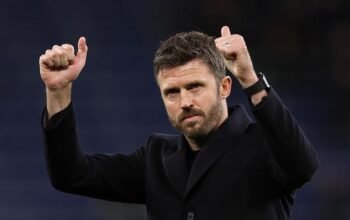 Scholes: “Tidak Ada Sakiti Perasaan Carrick,” Tapi Fans Berbeda Pendapat!