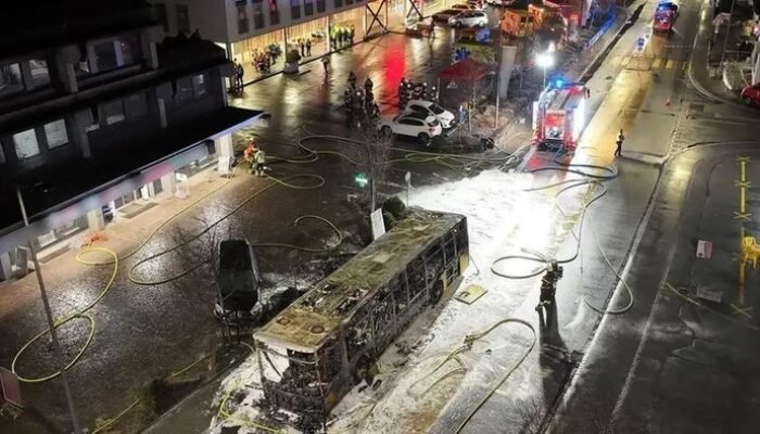 Ngeri! Orang Bakar Diri di Bus Swiss, 6 Tewas, 3 Luka dalam Tragedi Teror?