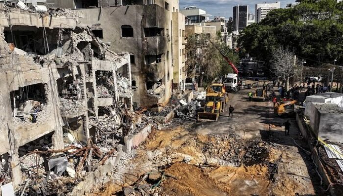 Rudal Iran Menerjang Israel, Palang Merah Sibuk