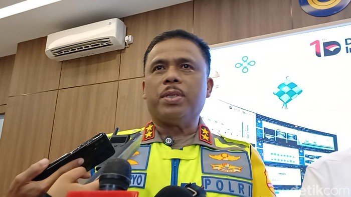 **Kakorlantas-Menhub Cek JMTC, Operasi Ketupat 2026 Berjalan Lancar dari Awal**