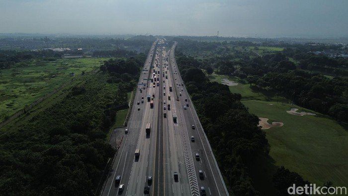 285 Ribu Mobil Sibuk Meninggalkan Jakarta jelang Mudik, Jasa Marga Monitoring Lalu Lintas