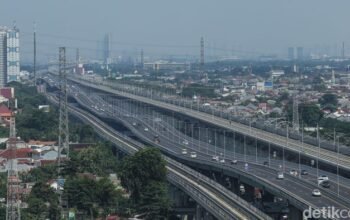 Kecelakaan Beruntun di Tol MBZ Arah Cikampek: Lalin Padat dan Rekomendasi Jasa Marga