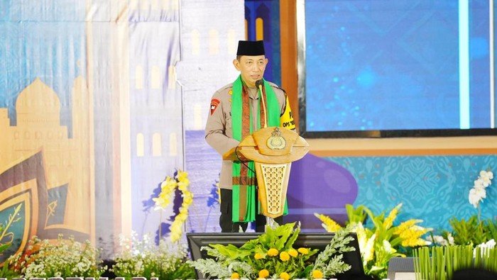 [Kapolri Bicara Pentingnya Soliditas, Ajak Ulama-Umara Jatim Dukung Program Pemerintah]