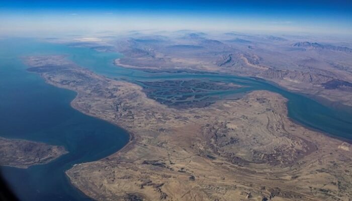 “Bayar Pakai Yuan Jadi Syarat, Iran Tegakkan Kebijakan Baru untuk Tanker Minyak Lintasi Selat Hormuz”