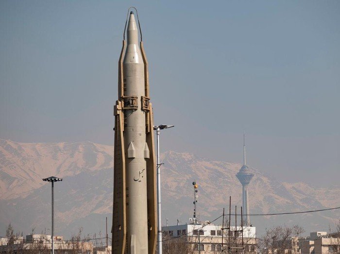 Rudal Canggih Sejjil Milik Iran Akhirnya Meluncur ke Israel, apa dampaknya bagi kawasan Timur Tengah?