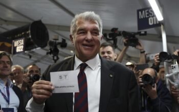 “Laporta: Messi Adalah Kunci, Barcelona Siap Berbenah untuk Masa Depan”