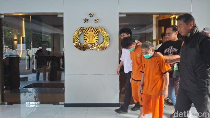 Perampok Lansia Terjebak dalam Aksi Kapolsek Cileungsi yang Nyamar Petugas Listrik, Mengerikan!