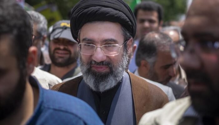 “Terkuak Kabar Mojtaba Khamenei Terluka hingga Dioperasi di Rusia: Sebuah Krisis Tak Terduga”