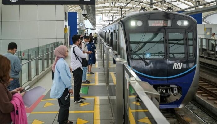 “Hore! Naik TransJ, MRT, LRT Hari Ini Cuma Rp 1, Hemat Banget!”