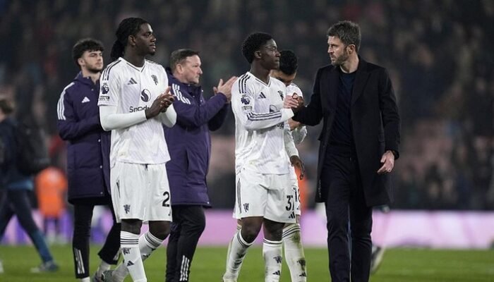 Bournemouth Meredam MU, Carrick: “Performa Tak Memuaskan!”