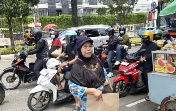 Menurunnya Pembeli Tikar Ragunan, Fenomena Lebaran atau Krisis?