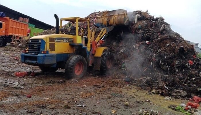 Krisis Sampah di Pasar Kramat Jati, Jaya Akselerasi Cairkan Masalah!